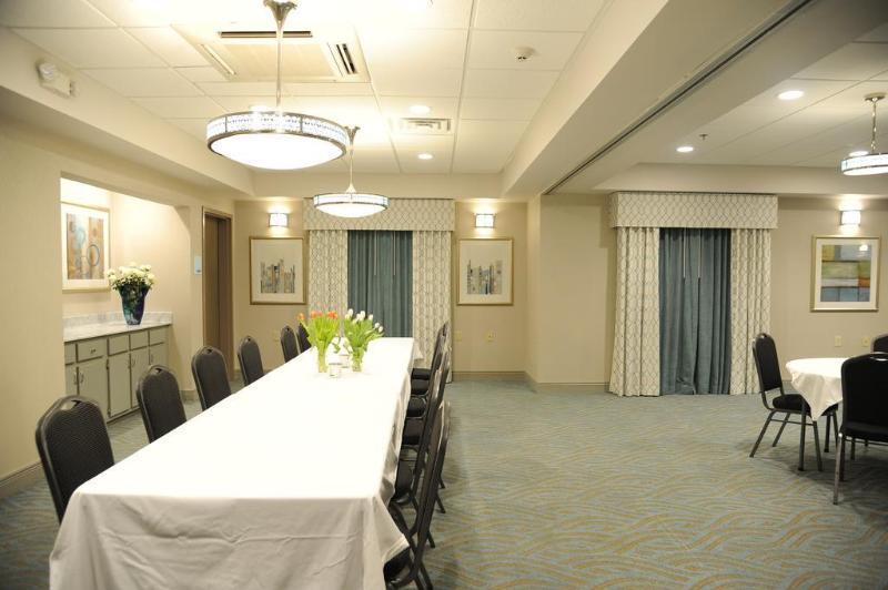Holiday Inn Guin By Ihg Twin Экстерьер фото