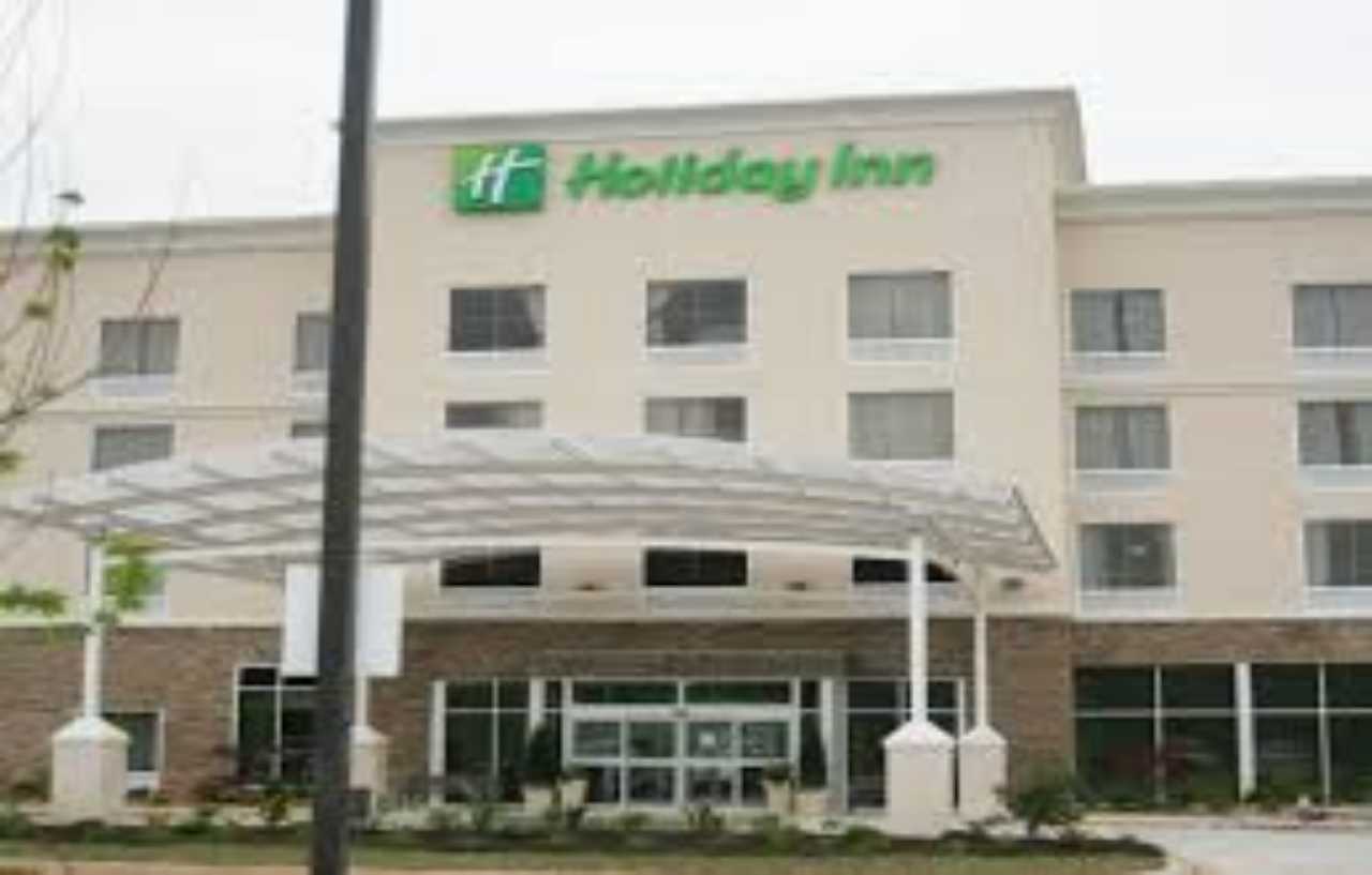 Holiday Inn Guin By Ihg Twin Экстерьер фото